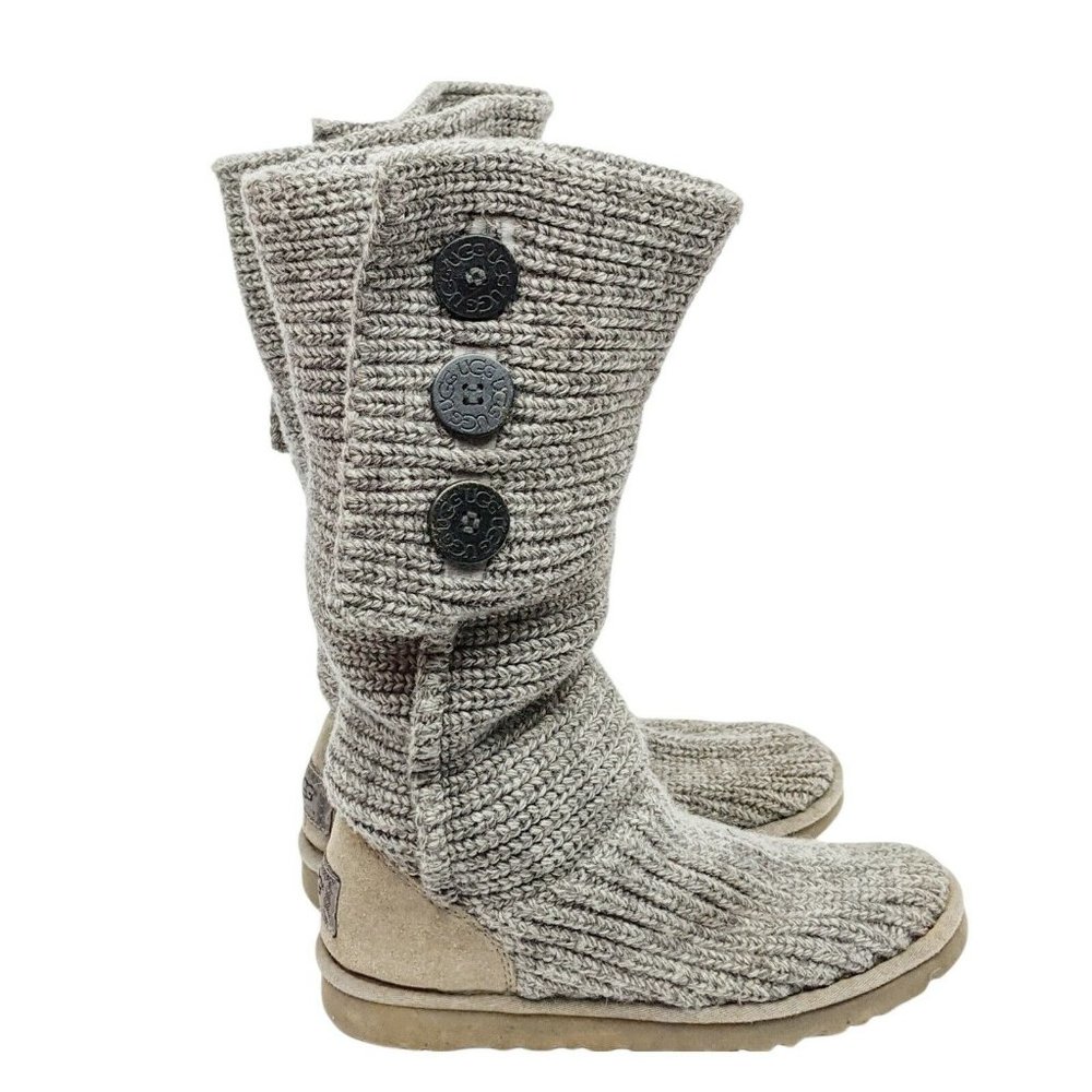 UGG Classic Cardy Knit Sweater Boots Gray Pull On Chunky Buttoned Size 8